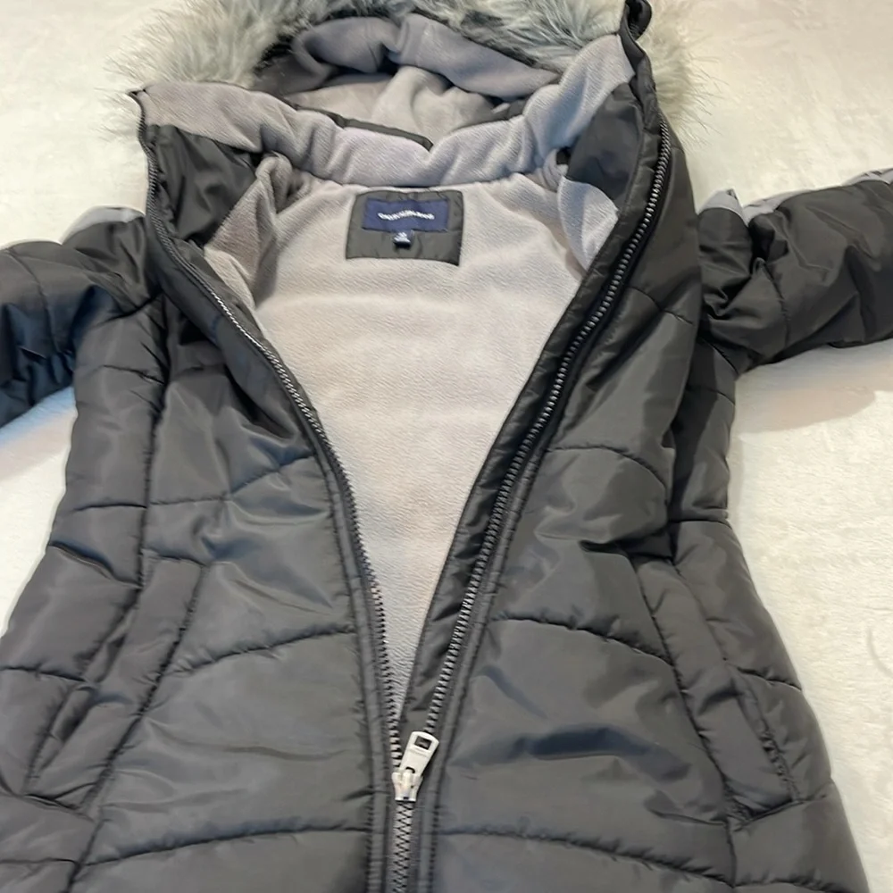 CALVIN KLEIN GIRLS PUFFER COAT. SIZE 6X , BLACK , GRAY